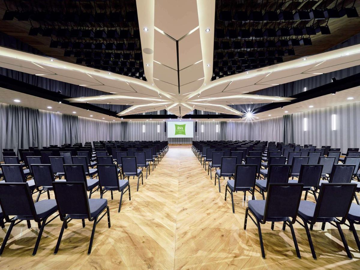 Ibis Styles Nowy Targ Hotel Buitenkant foto