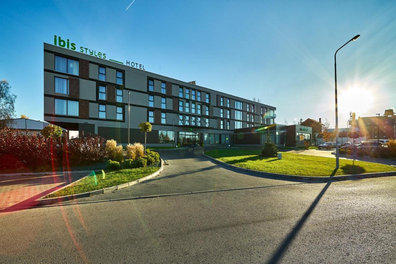 Ibis Styles Nowy Targ Hotel Buitenkant foto