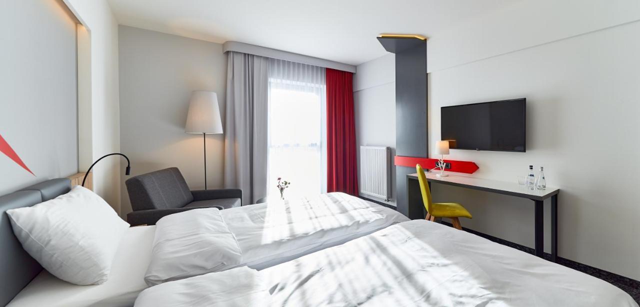Ibis Styles Nowy Targ Hotel Buitenkant foto