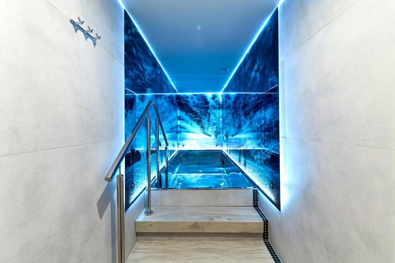 Ibis Styles Nowy Targ Hotel Buitenkant foto