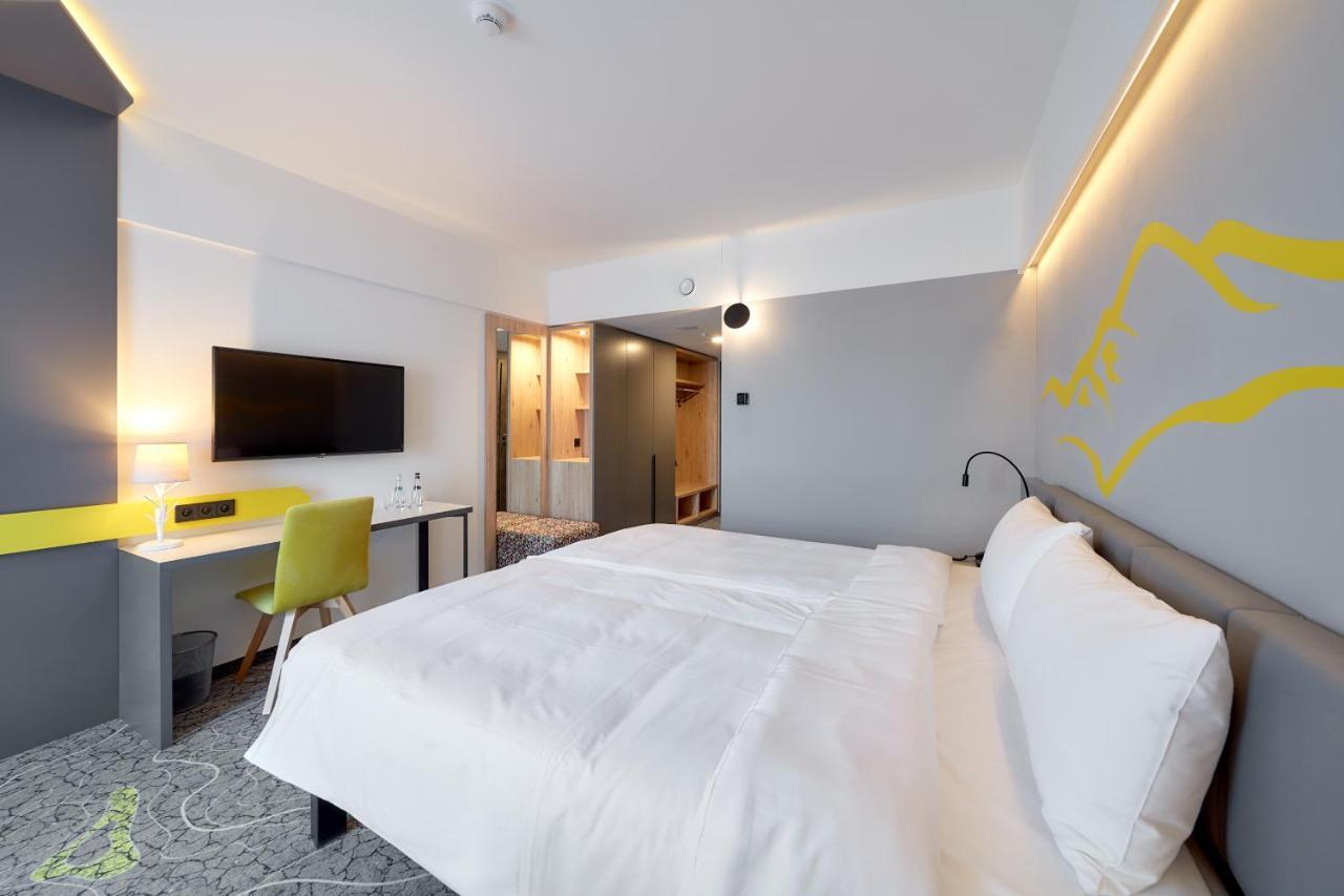 Ibis Styles Nowy Targ Hotel Buitenkant foto