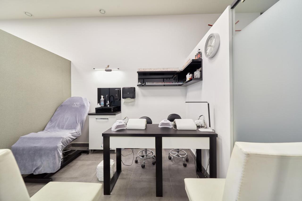 Ibis Styles Nowy Targ Hotel Buitenkant foto
