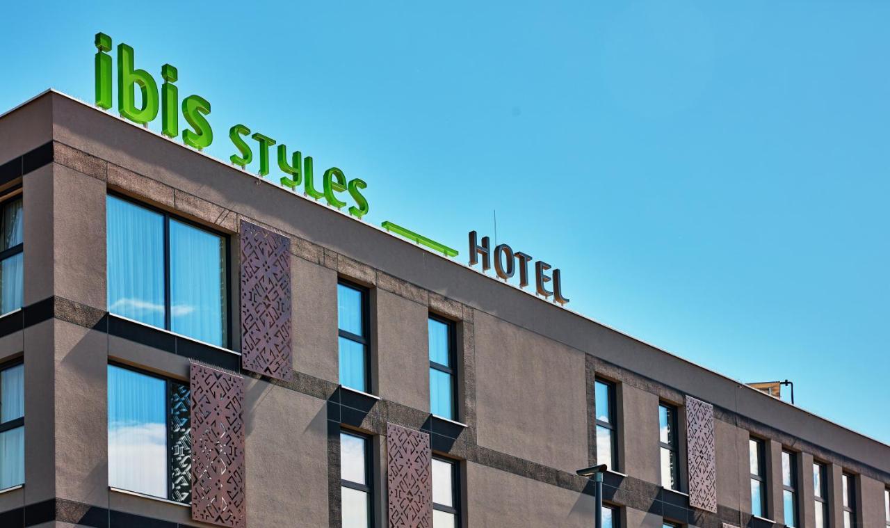 Ibis Styles Nowy Targ Hotel Buitenkant foto